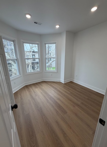 Building Photo - 5108 Hadfield St