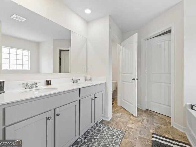 Building Photo - 2725 Piper Dr