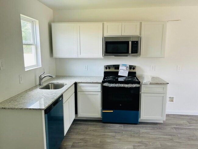 Building Photo - 9718 Marie Village Ct