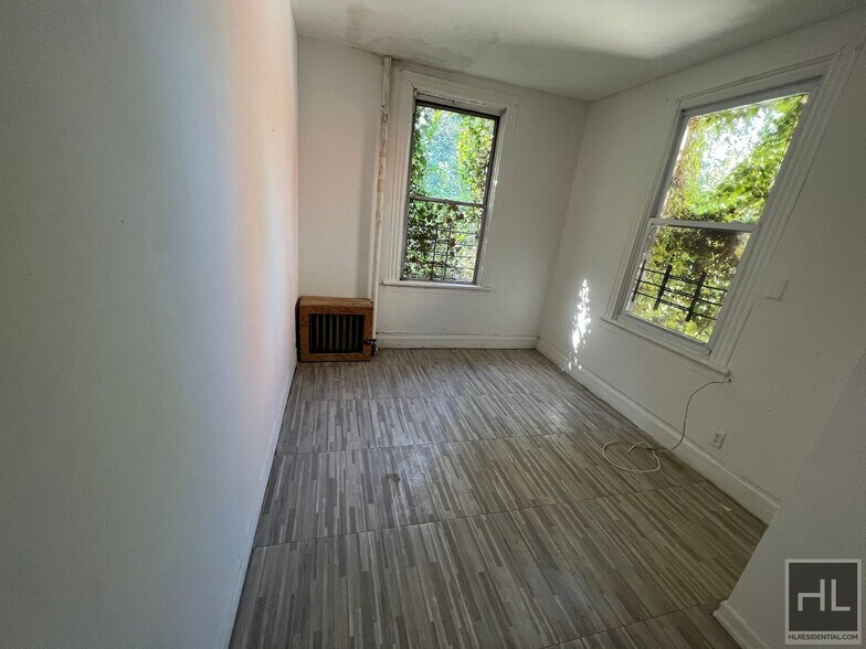 Building Photo - EAST 182 STREET