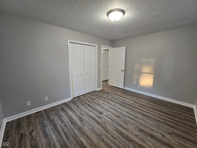 Building Photo - 2115 Dawnshire Dr