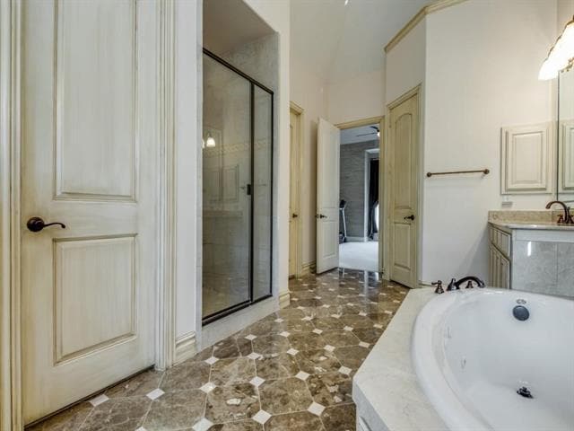 Building Photo - 4561 Ethridge Dr