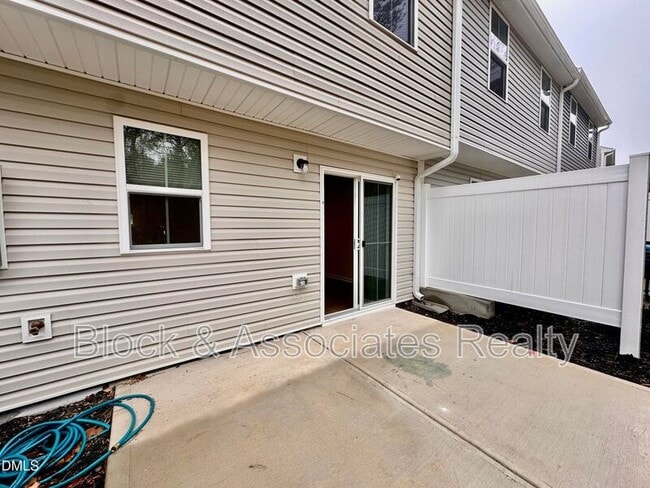 Building Photo - 6650 Gibraltar Rock Dr