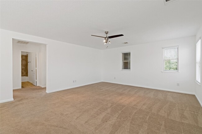 Building Photo - 25435 Autumn Woods Dr