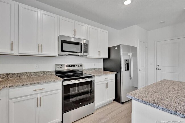 Building Photo - 4993 Armina Pl