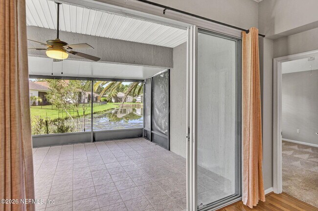 Building Photo - 1325 Fairway Village Dr