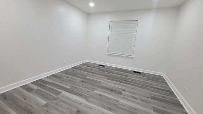 Building Photo - 378 Sandalwood Ln