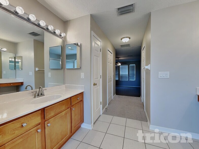 Building Photo - 18840 Narimore Dr