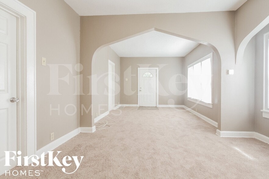 Building Photo - 2160 S Emerson Ave