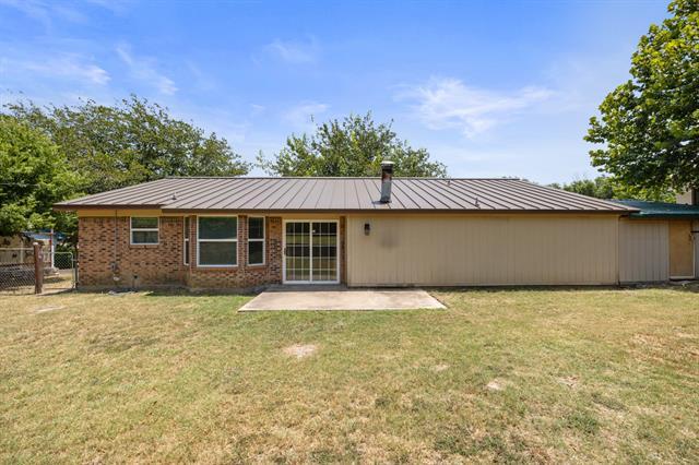 Building Photo - 308 Clearwood Dr