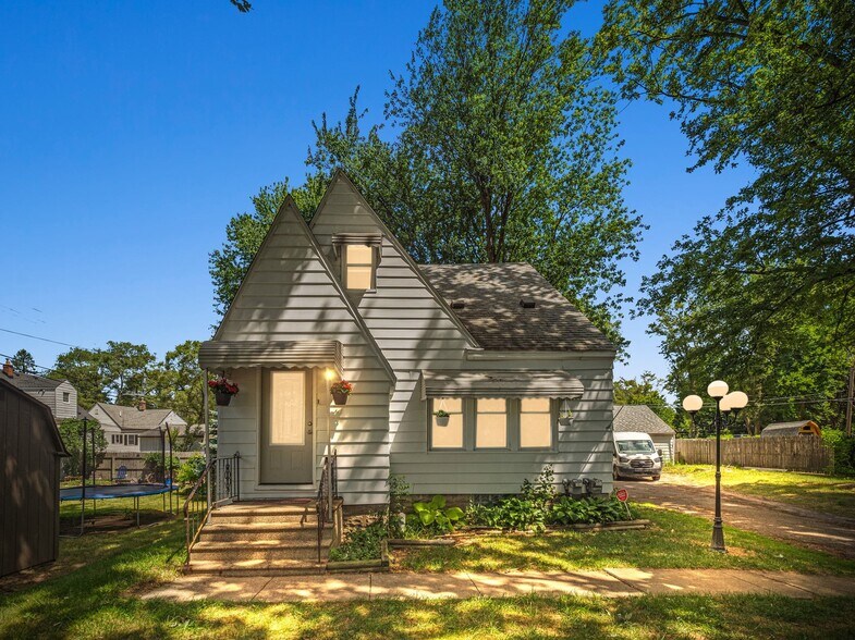 Exterior - 4080 Joyce Ave