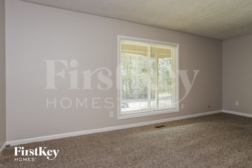 Building Photo - 4073 Cedar Ridge Trail