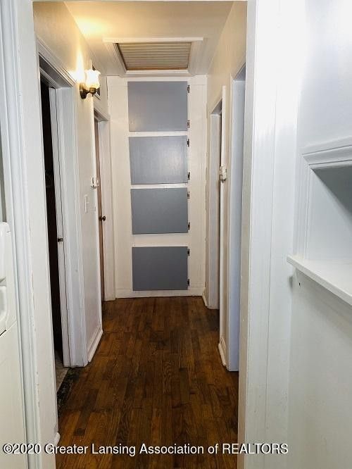 Building Photo - 701 W Holmes Rd