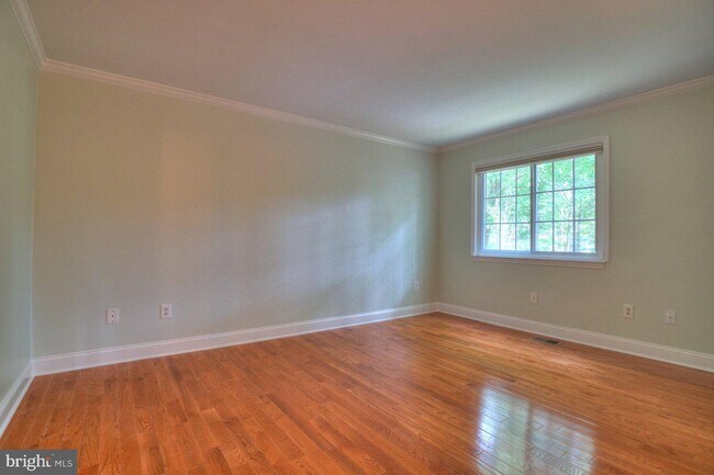 Building Photo - 2405 Earlsgate Ct
