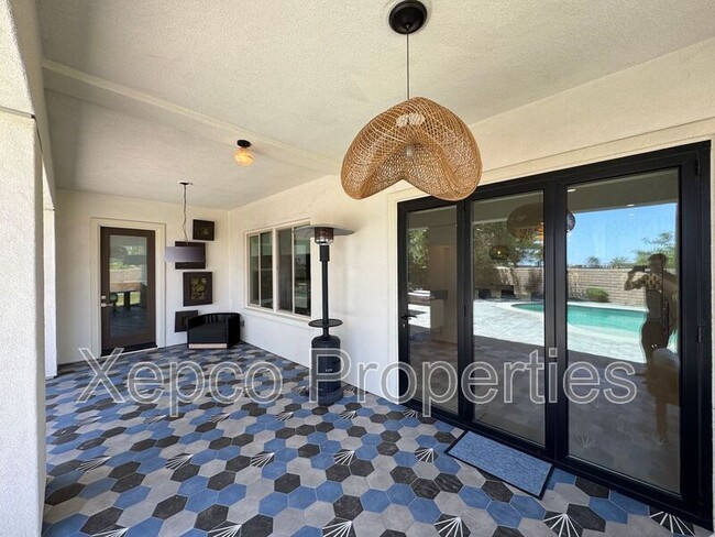 Building Photo - 74635 Tesla Dr