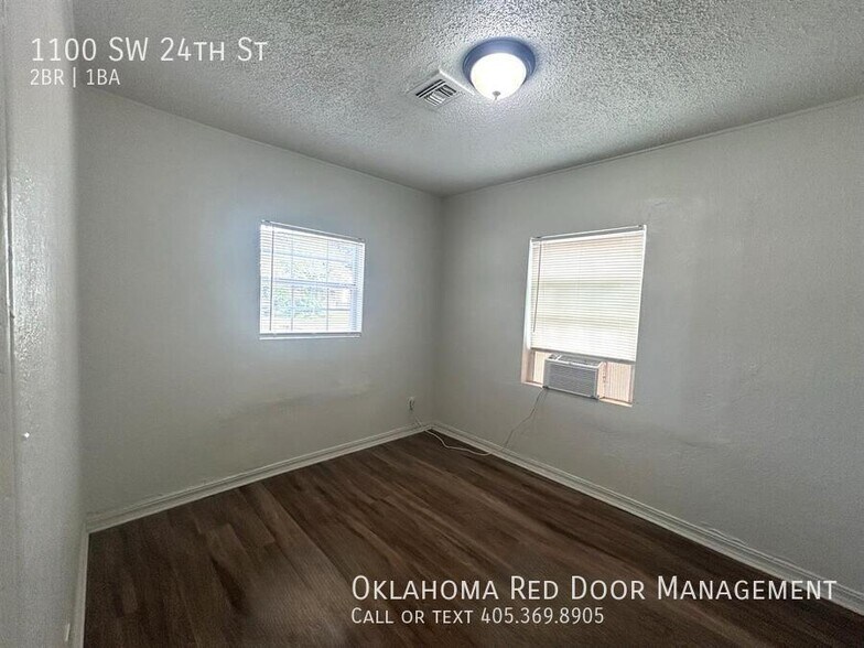 Building Photo - 1100 SW 24th St