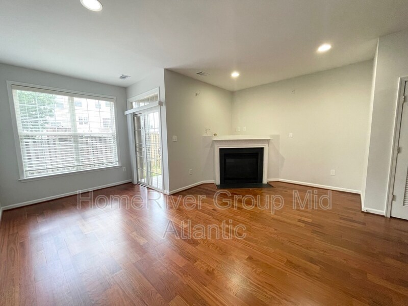 Building Photo - 42570 Magellan Square
