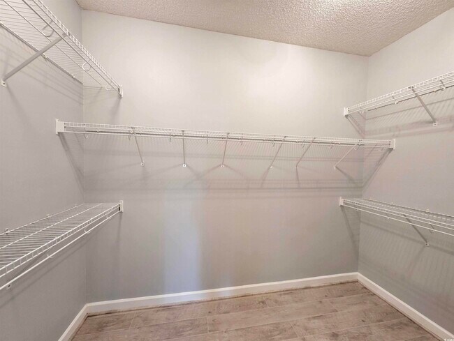 Building Photo - 33 Regal Ln