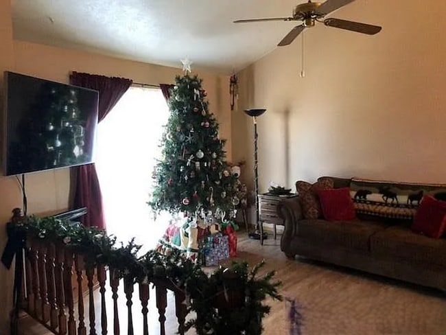 Building Photo - 3 Bed Home on Cul-de-Sac with Finished Basement, Fenced Yard & Garage