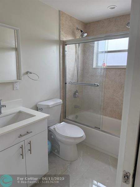 Building Photo - 9420 Poinciana Pl