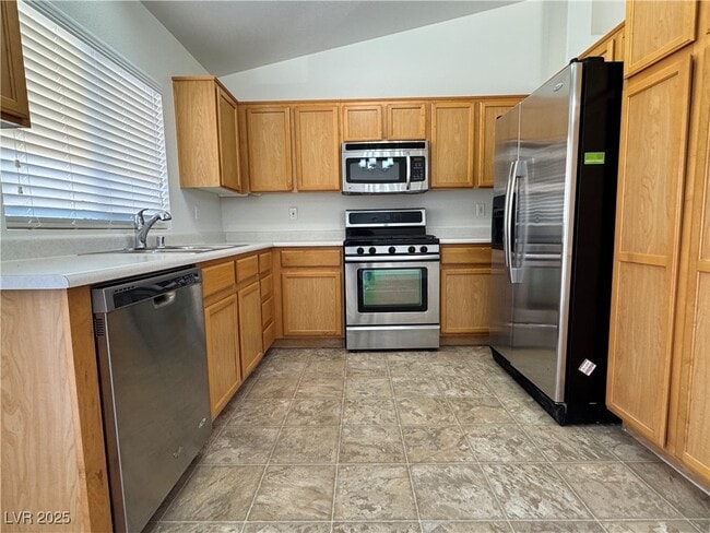 Building Photo - 5934 Gingham St