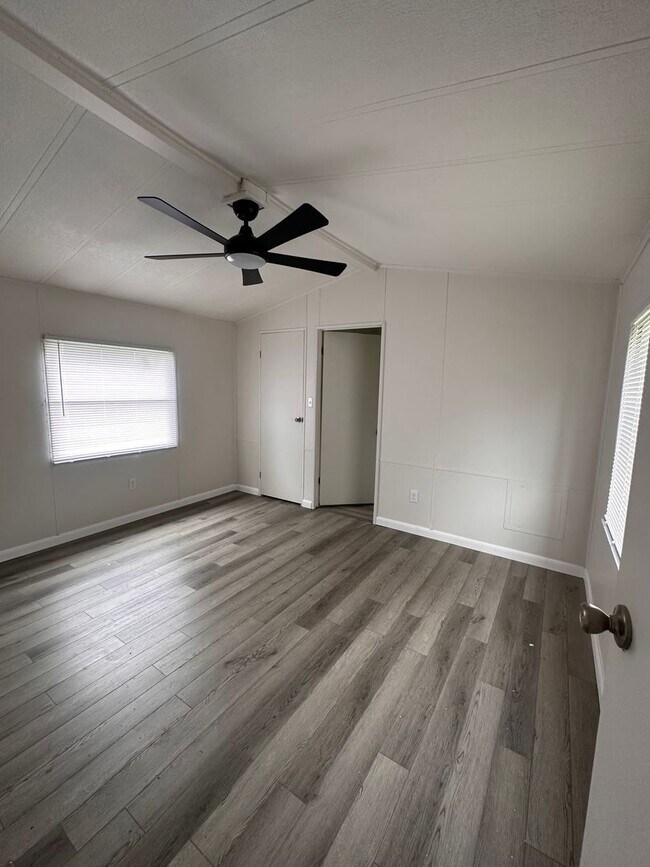 Building Photo - 3311 Wesler Dr