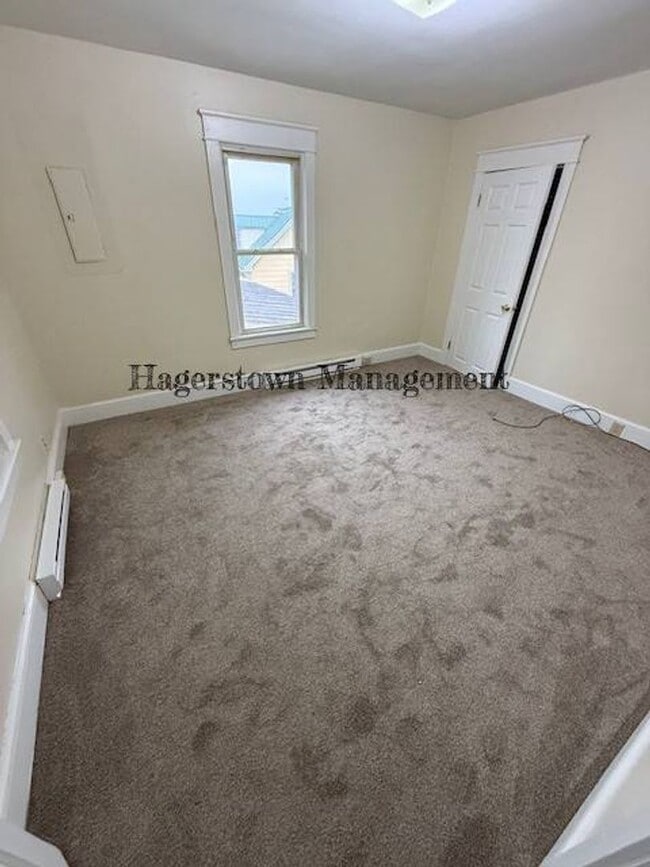 Building Photo - Waldheim