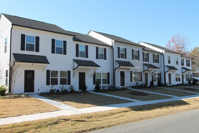 Primary Photo - NEW 3 Bedroom Townhome Minutes from Downto...