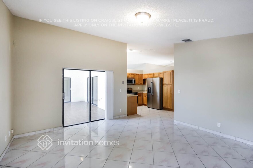 Building Photo - 10663 NW 32nd Ct