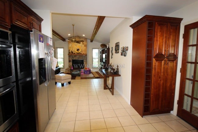 Building Photo - 8233 Cypress Lake Dr