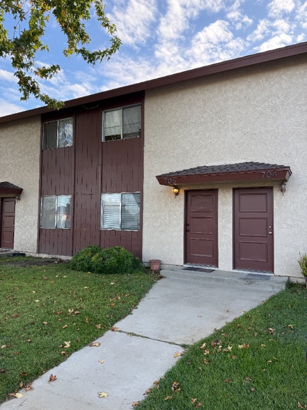 Primary Photo - 706 N Lincoln St