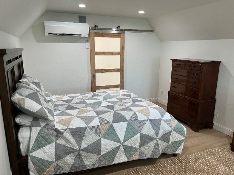 Building Photo - 6696 Mosquito Rd