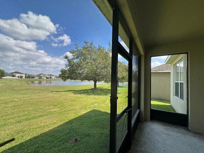Building Photo - BEAUTIFUL SPACIOUS 3 BEDROOM 2  BATH SINGL...