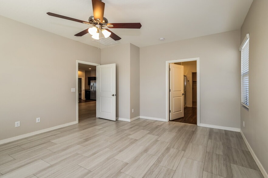 Building Photo - 37317 W Bello Ln