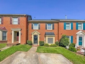 Building Photo - 325 Towergate Pl