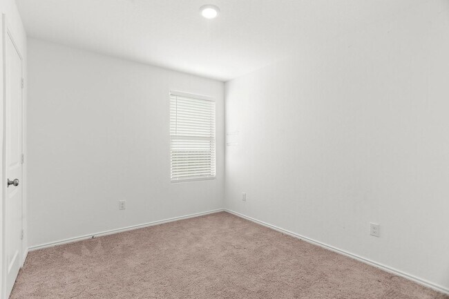 Building Photo - 3569 Millbrook Wy