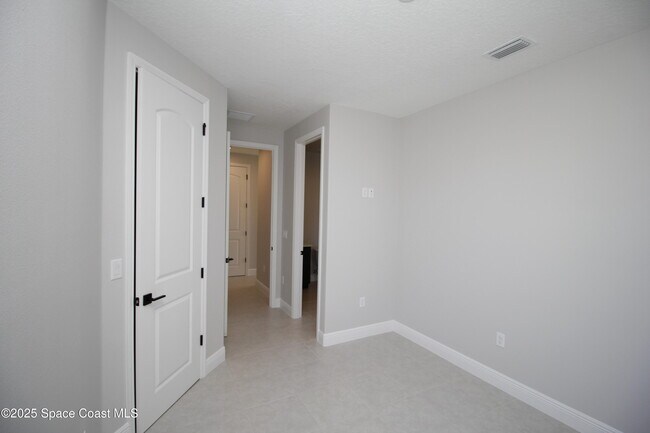 Building Photo - 2485 Musette Aly