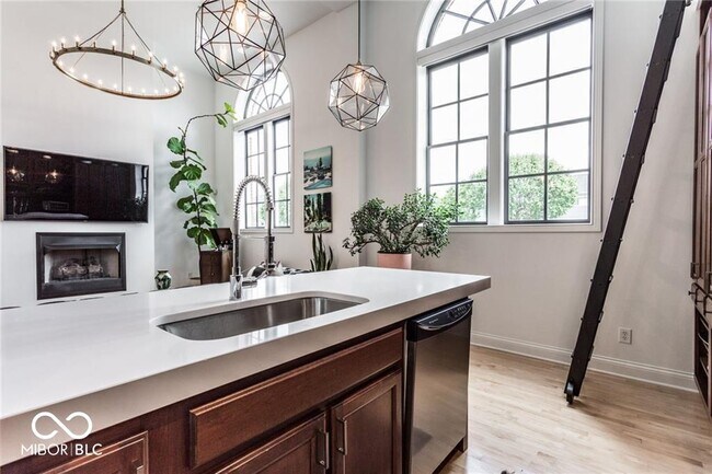 Building Photo - 1529 Alabama St