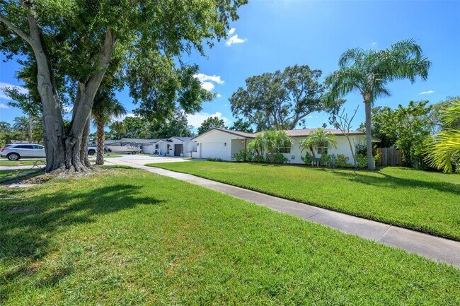 Building Photo - 5700 Bayou Grande Blvd NE
