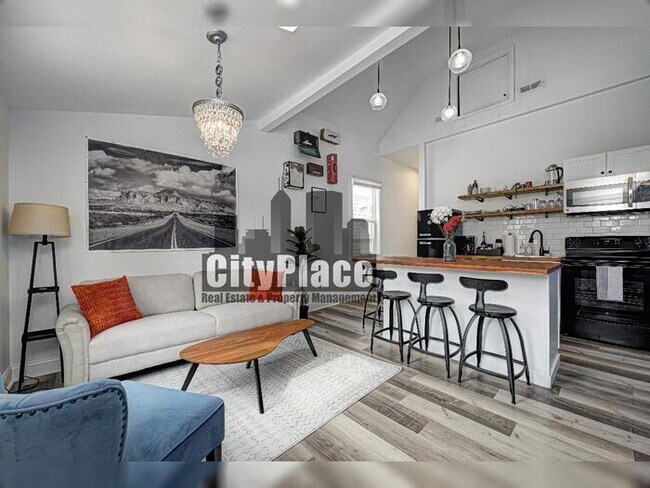 Building Photo - 953 Lexington Ave