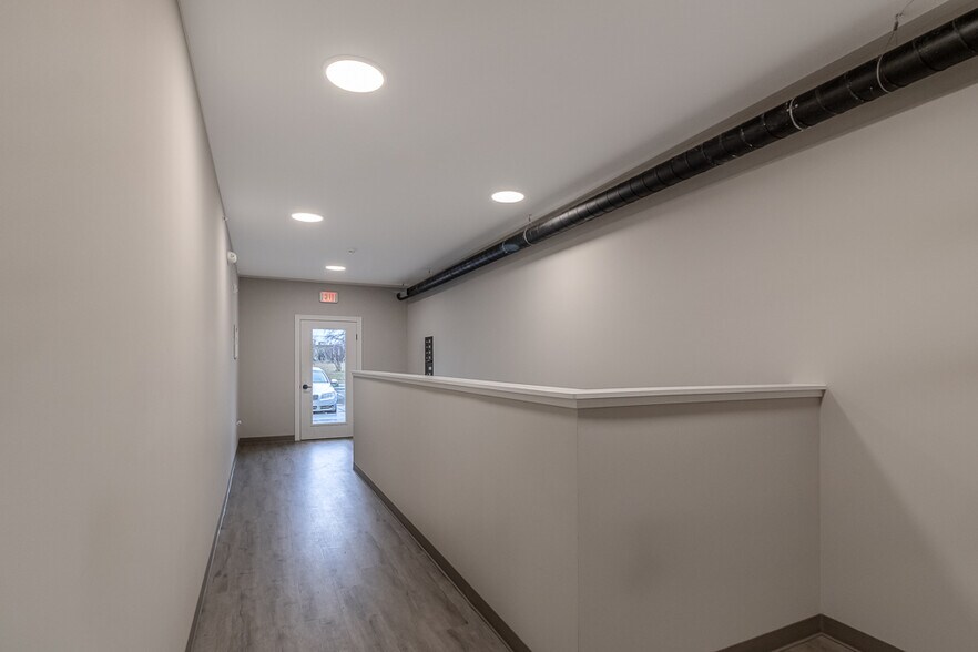 Building Photo - 1570 Stadium Ln