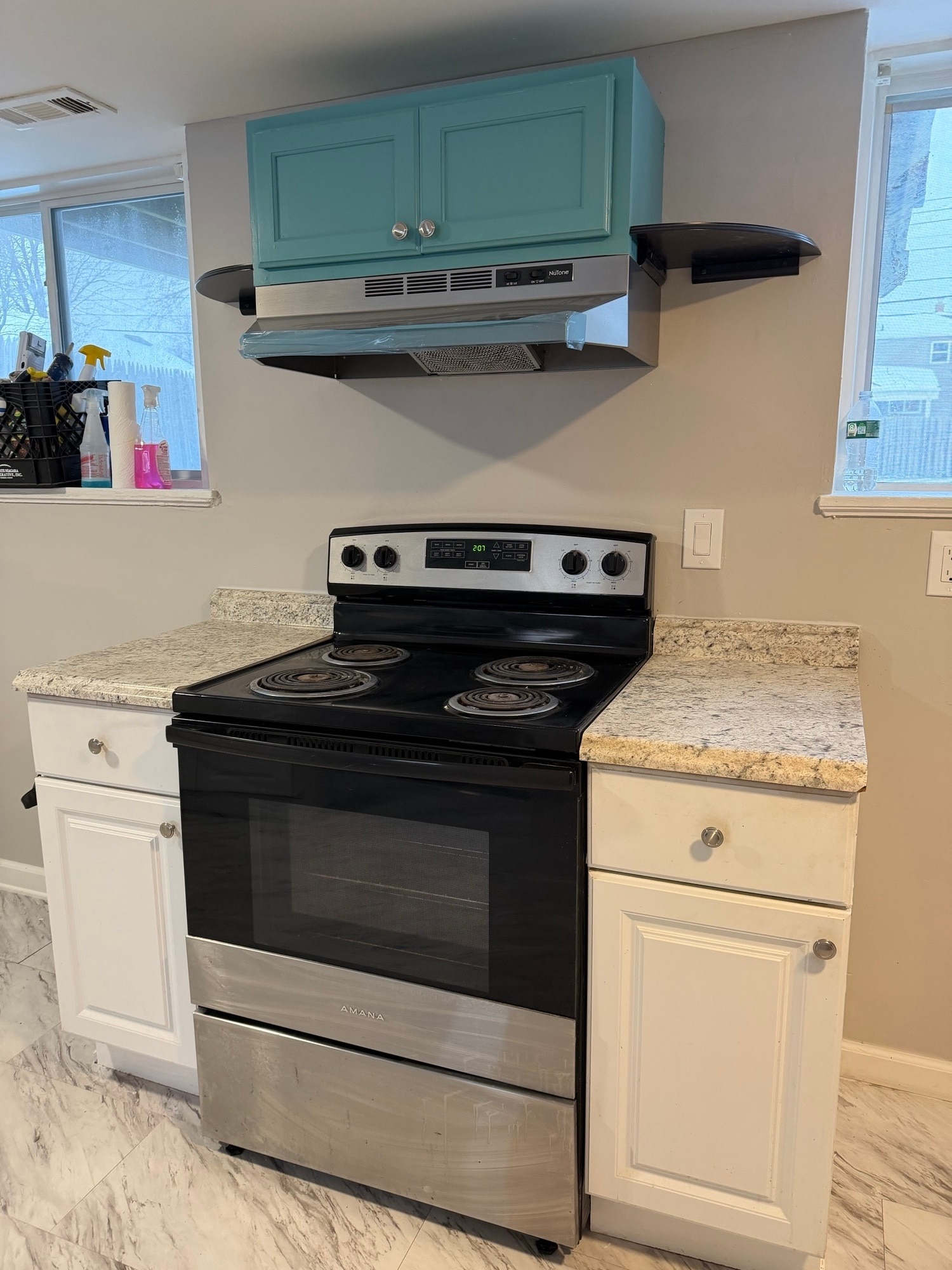 Building Photo - 235 Argus Dr