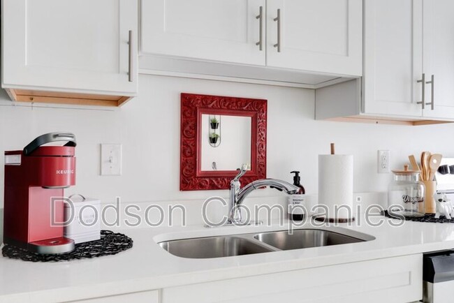 Building Photo - 21 N Stafford Ave