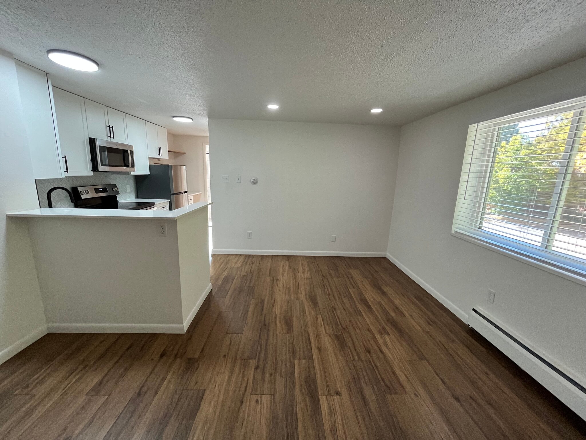 Building Photo - 165 S Clarkson St