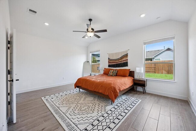 Building Photo - 8112 Skytex St