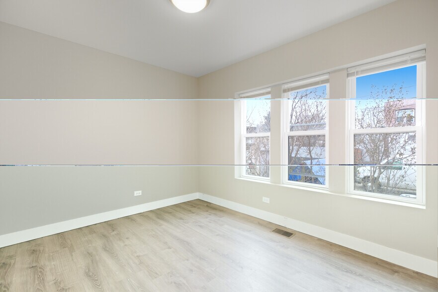 Building Photo - 5731 N Washtenaw Ave