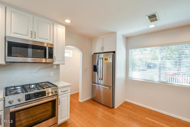 Building Photo - 630 N Niagara St