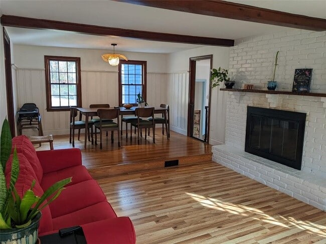 Building Photo - 275 Pierce Rd