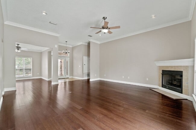 Building Photo - 4301 Hidden Lakes Dr