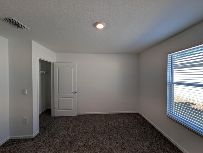 Building Photo - 3107 Rustic Deer Wy